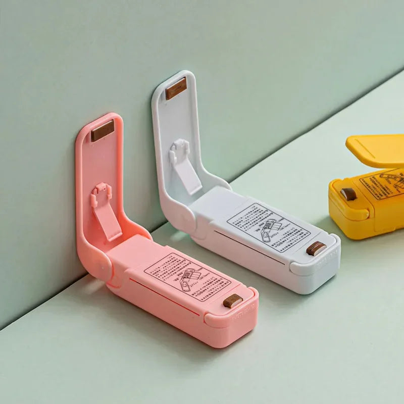 White Home Carry-on Compact Mini Sealing Clip Snacks Fruit Preservation Sealing Machine Hot Air Blower